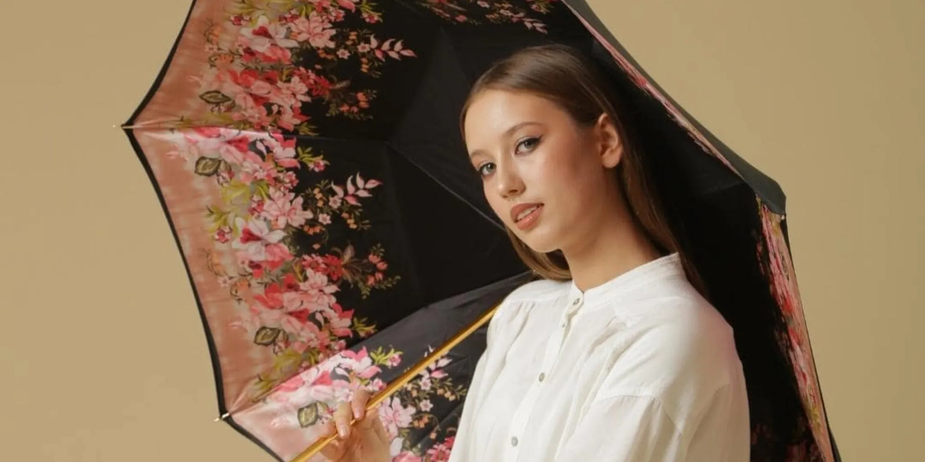 Bloom in Style: The Timeless Charm of Floral Prints on Luxury Umbrellas