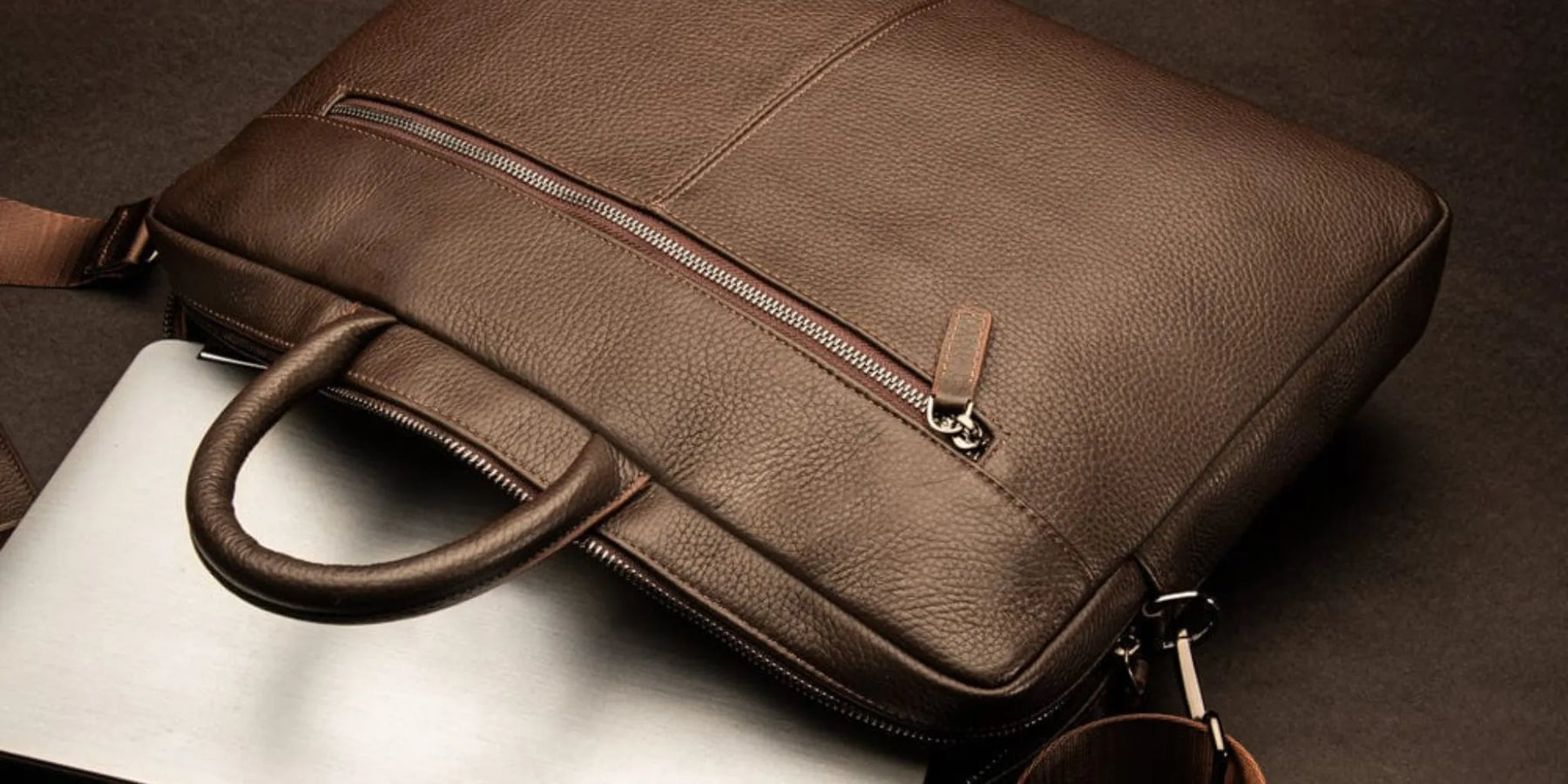Leather Laptop Cases: The Modern Briefcase for Style-Driven Professionals