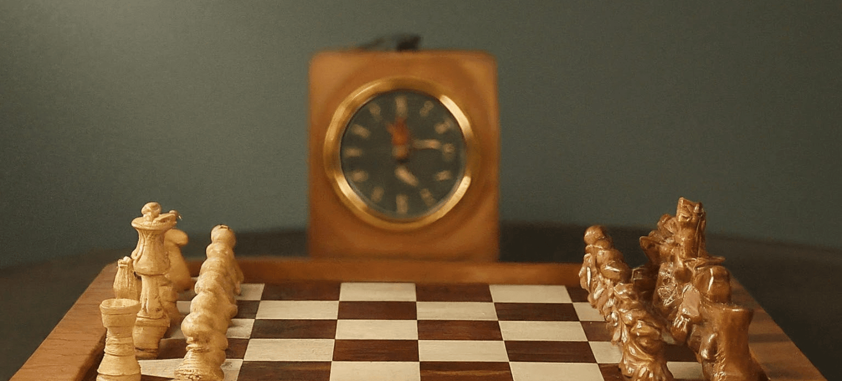 5 Reasons Why Chess & Backgammon Are Perfect for Family Game Night