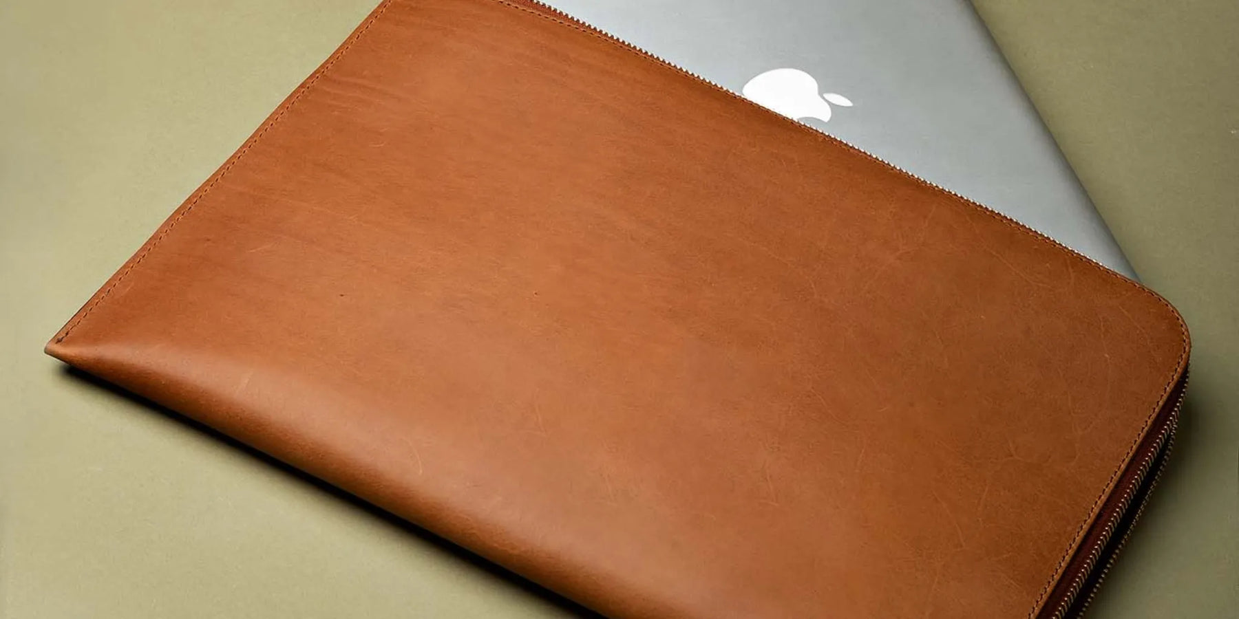 From Boardroom to Café: How a Leather Laptop Sleeve Elevates Your Everyday Style