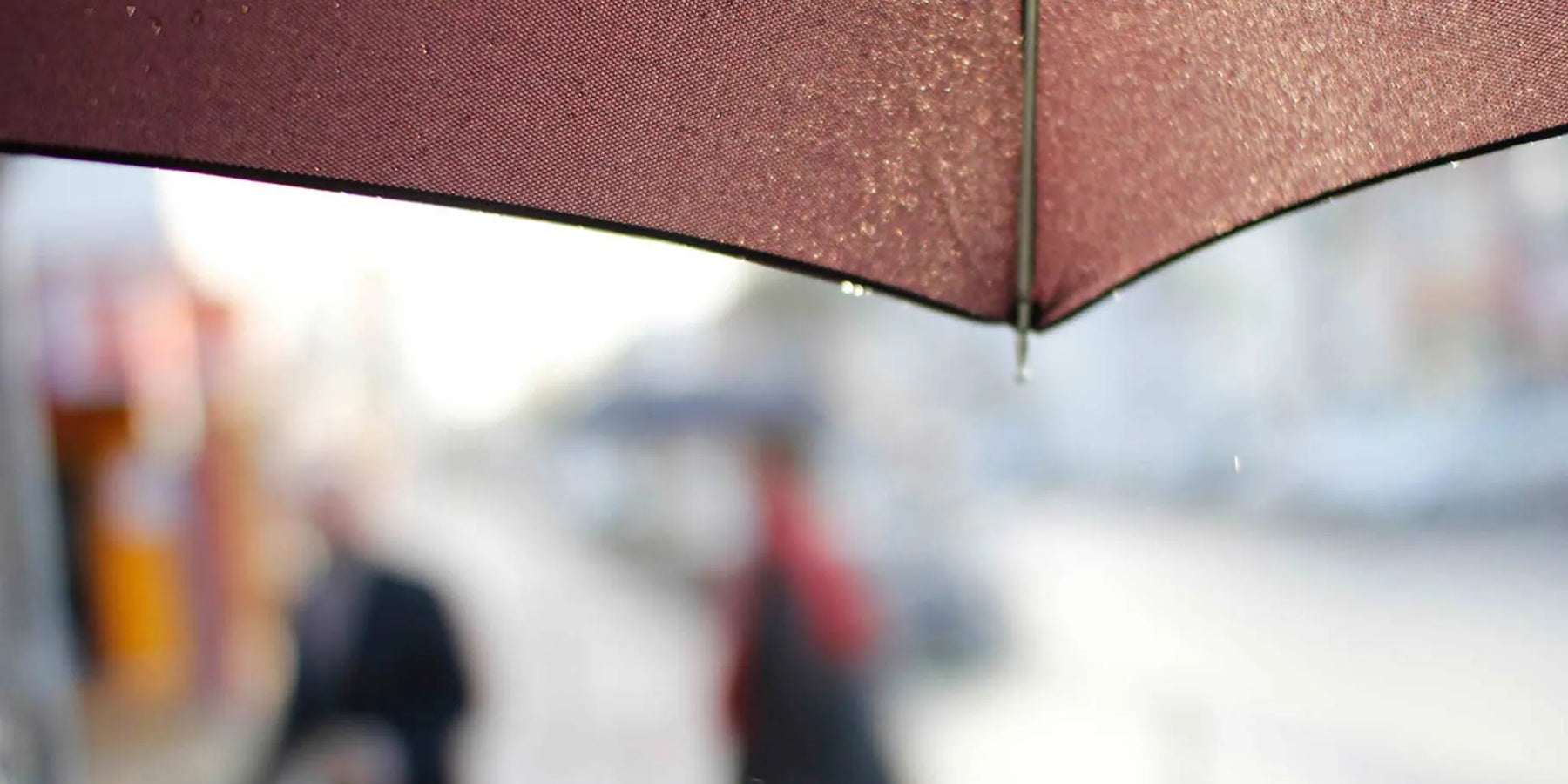 The Durability of Luxury Umbrellas: Why They’re Worth the Investment