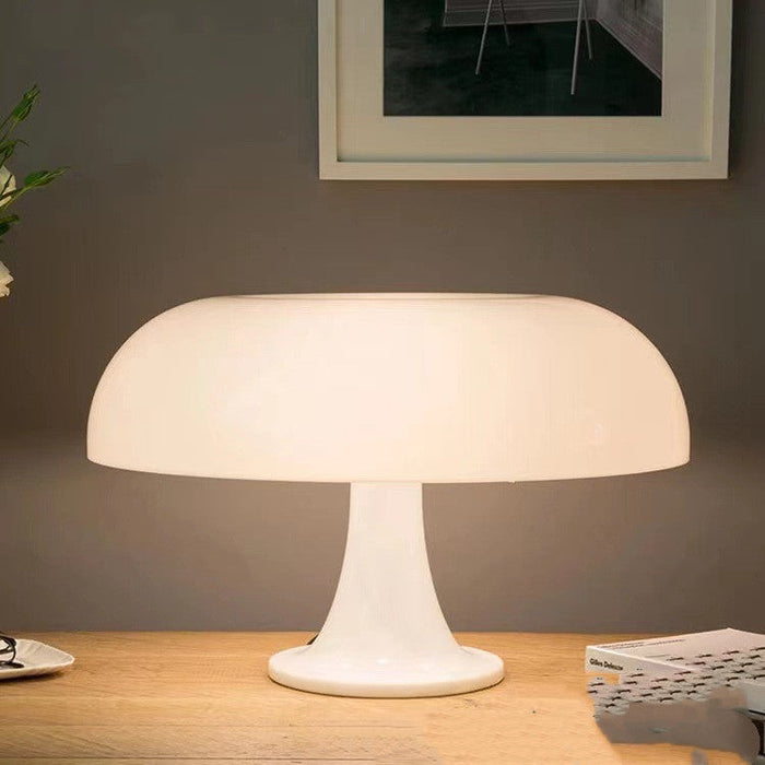 Elegant Mushroom Lamp: Sophisticated Lighting Piece