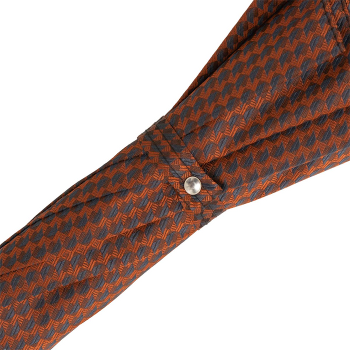 Classic Umbrella with Straight Continuous Stick in Chestnut