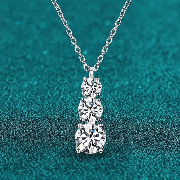 Minimalist Style Elegant Moissanite Pendant Necklace – Sterling Silver
