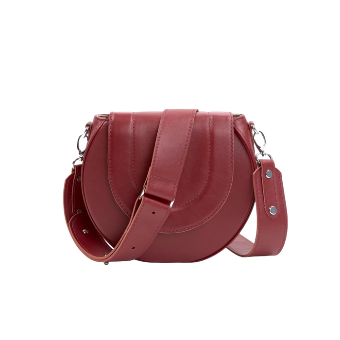 Handcrafted Women’s Leather Bag – Sophisticated Design