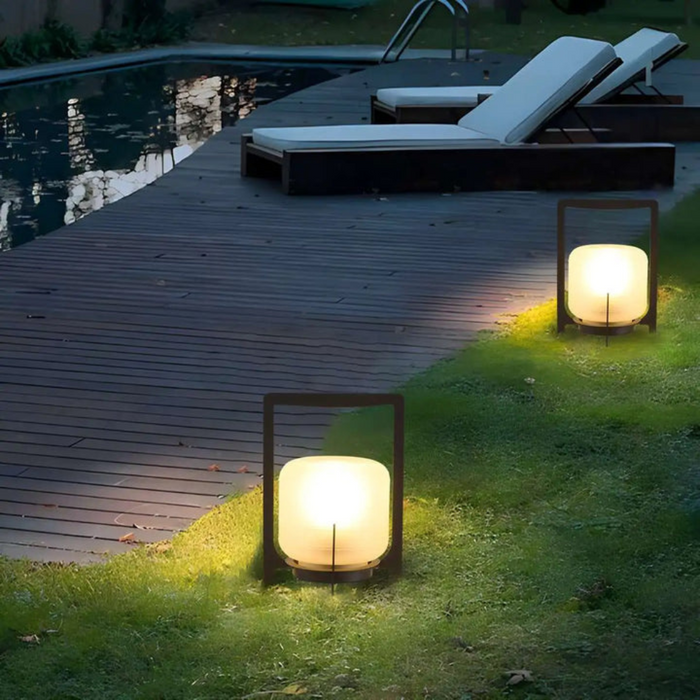 Sophisticated Solar-Powered Lighting Solution for an Eco-Friendly Ambiance
