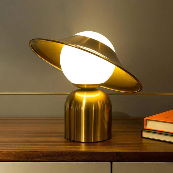 Dreamy and Elegant Light for a Soothing Ambiance Chic Lamp