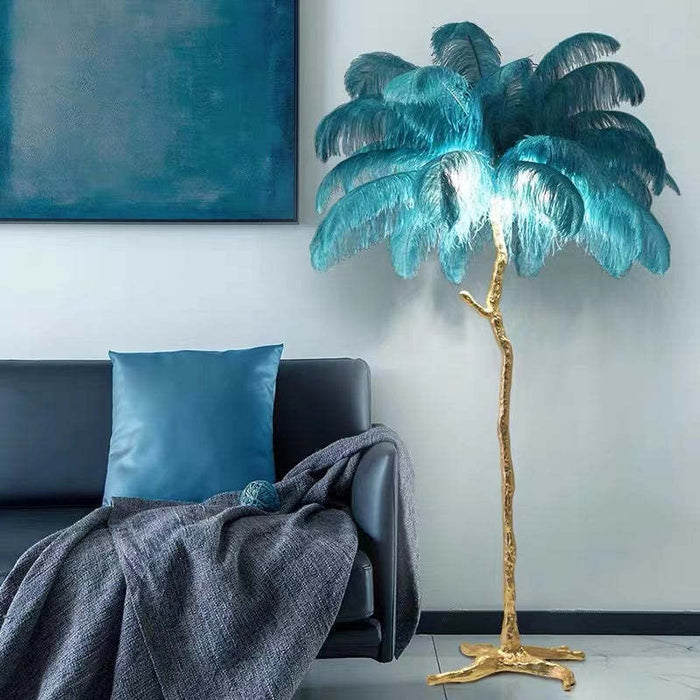 Elegant Feather-Inspired Floor Lamp with a Soft and Luxurious Design