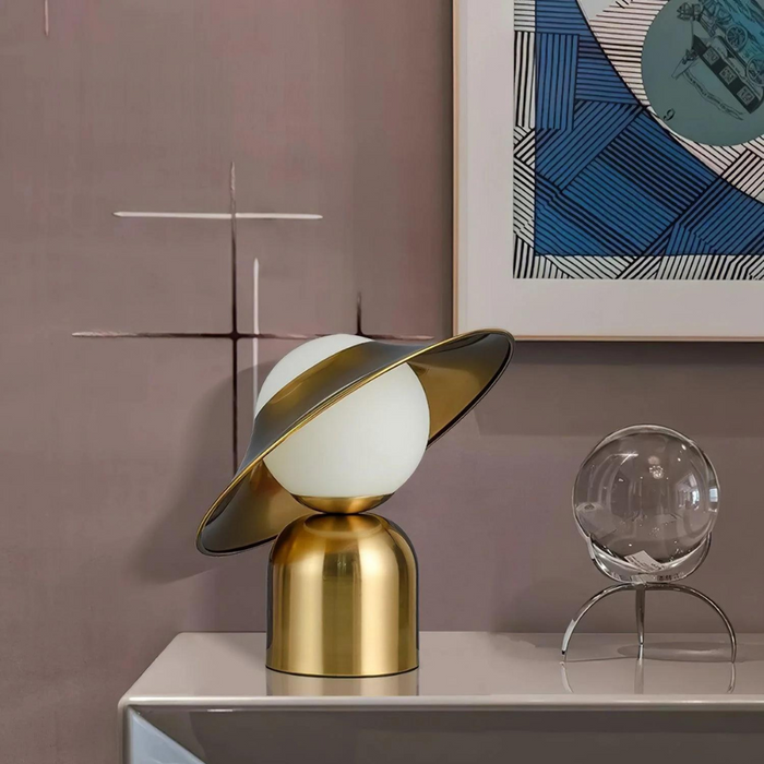 Dreamy and Elegant Light for a Soothing Ambiance Chic Lamp
