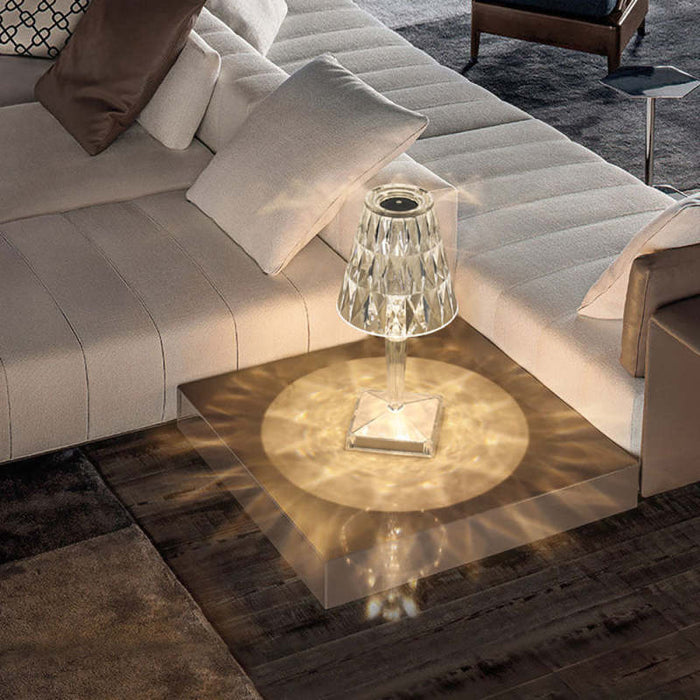 Elegant and Modern Table Lamp with a Sophisticated Design