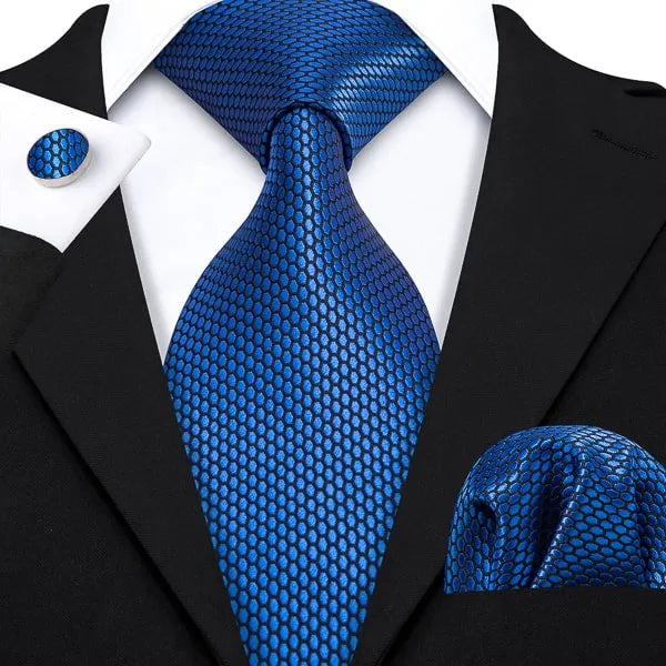 Blue Hexagon Silk Necktie for Classy Men - Elegant Accessory
