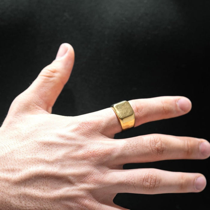 Gold Elegant Men's Metallic Glossy Ring