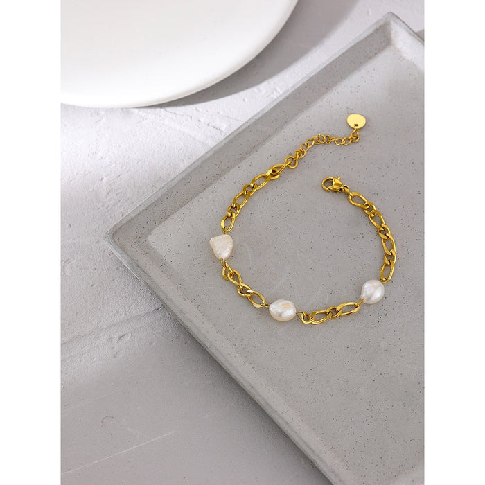 Elegant Stylish Bracelet with Pearls
