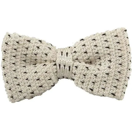 Knitted Off-White Bow Tie for Classy Men - Elegant Formal Accessory