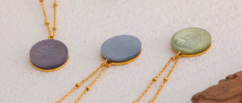Floral Design Vintage Necklace for Lady