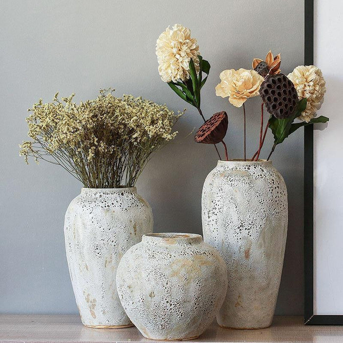 Elegant Tabletop Vase for Long-Stemmed Flowers
