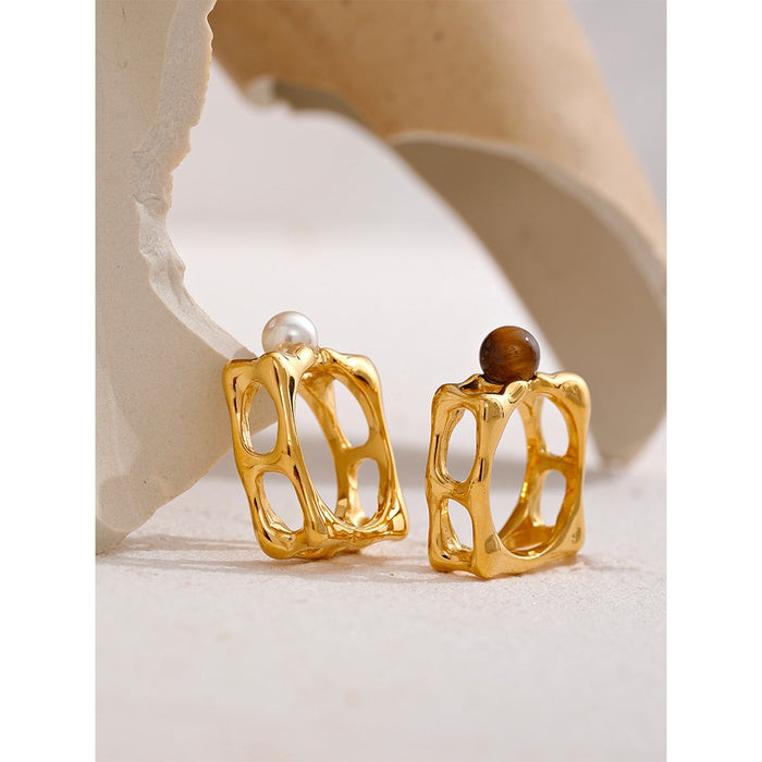 Elegant Vintage Designer Golden Ring