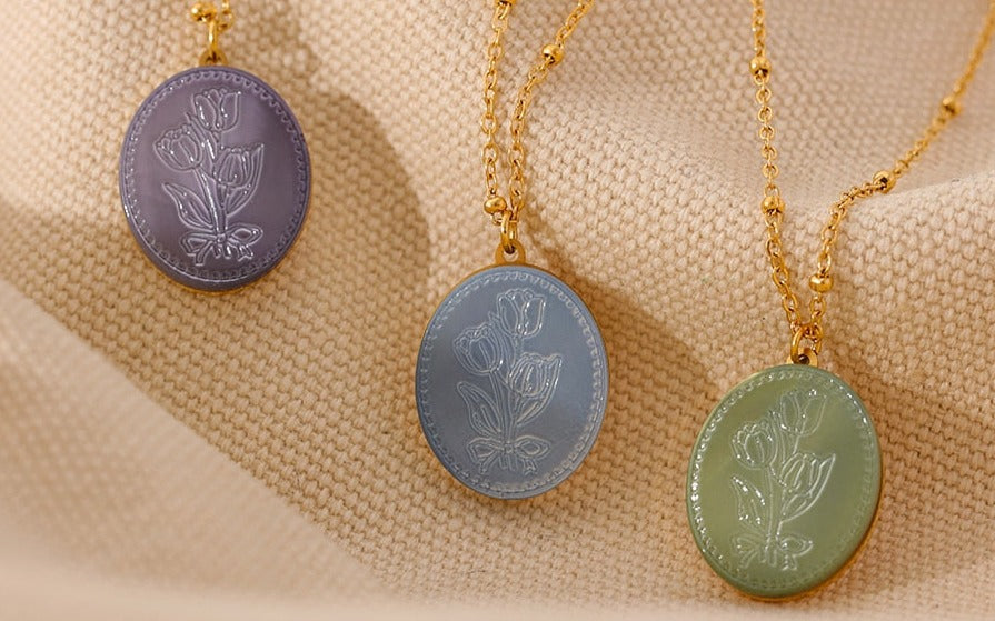 Floral Design Vintage Necklace for Lady
