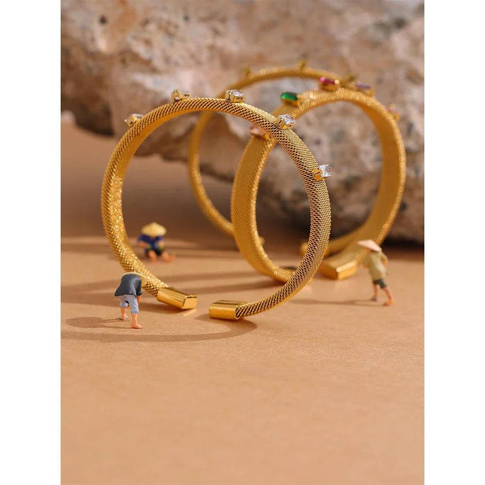 Fashionable Designer Bracelet with Crystals