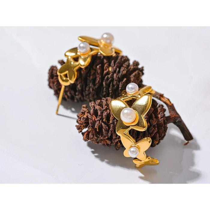 Elegant Earrings with Pearls