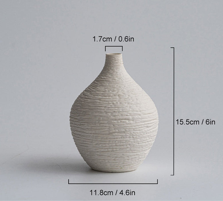 Exquisite Ceramic and Porcelain Vases