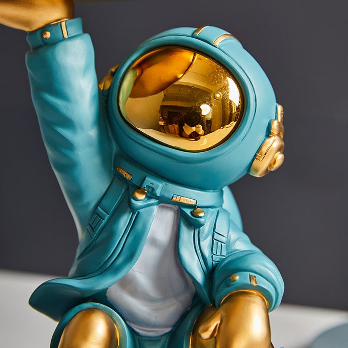 SPACEMAN Resin Ornament Decor Sculpture