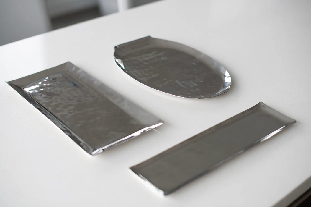 Nature-Inspired Steel Tray – Leaf Roll Design, 11-Inch