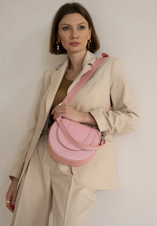 Handcrafted Women’s Leather Bag – Sophisticated Design
