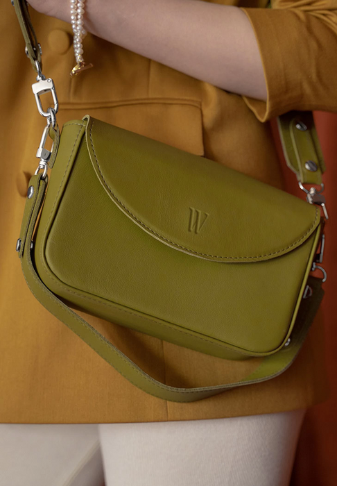 Classic Women’s Leather Purse – Handmade and Stylish