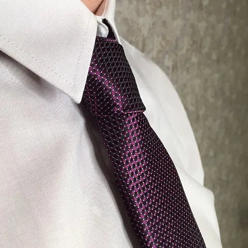 Skinny Purple Tie for Men - Elegant Accessory for Formal and Casual Wear