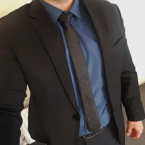 Classy Men Skinny Black Double-Dotted Tie
