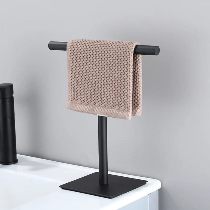 Freestanding Towel Rack – Tall Minimalist Bathroom Stand