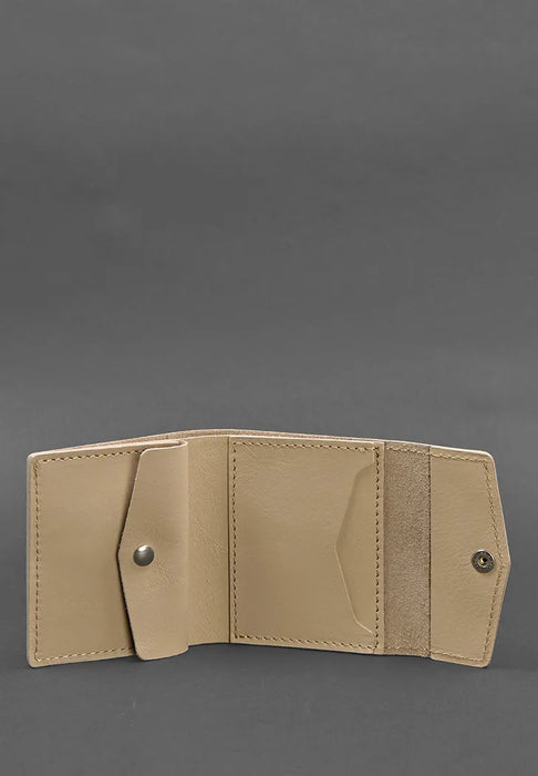 Stylish Designer Leather Wallet in Compact Size