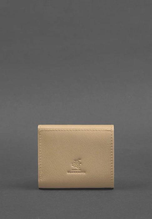 Stylish Designer Leather Wallet in Compact Size