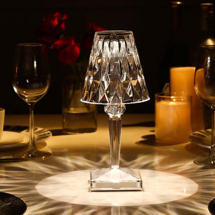 Elegant and Modern Table Lamp with a Sophisticated Design