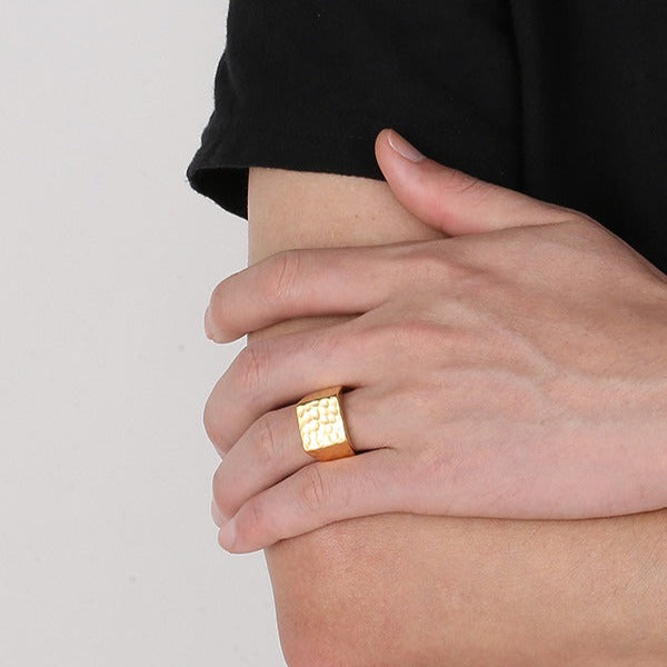 Men's Hammer Pattern Gold Ring