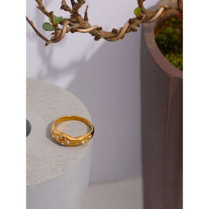 Luxury Golden Ring for Stylish Lady