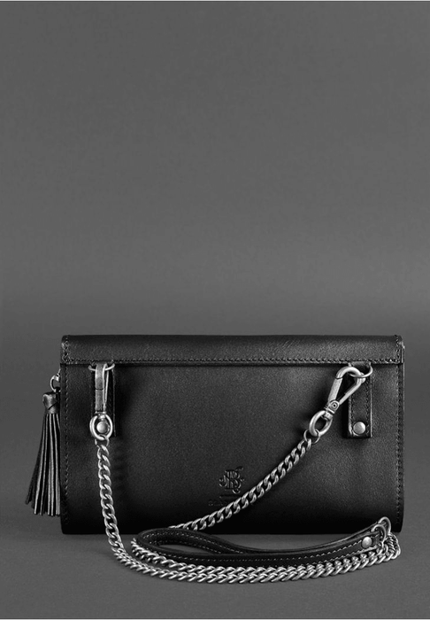 Classic Leather Women's Crossbody Bag for Evening and Daily Use