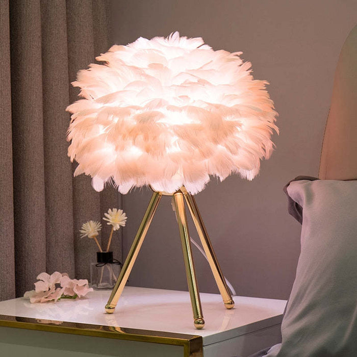 Elegant Feather Table Lamp with a Sleek Tripod Base for a Modern Touch