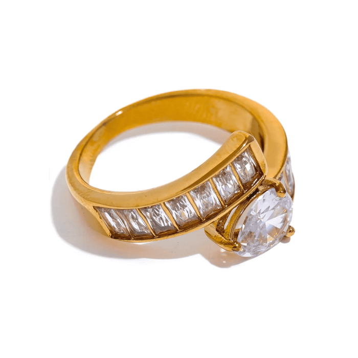 Luxury Golden Ring with Unique Crystals