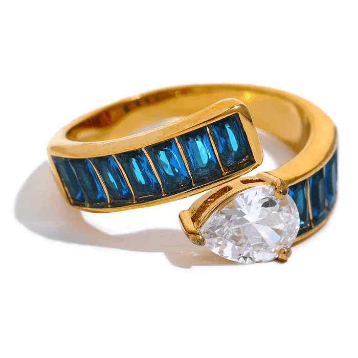 Luxury Golden Ring with Unique Crystals