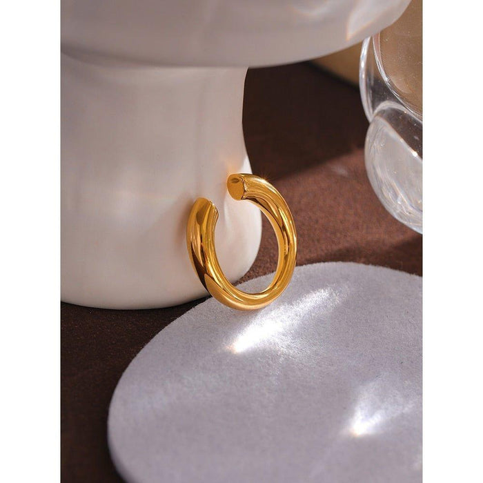 Perfect Minimalistic Golden Ring