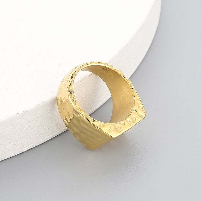 Men's Hammer Pattern Gold Ring