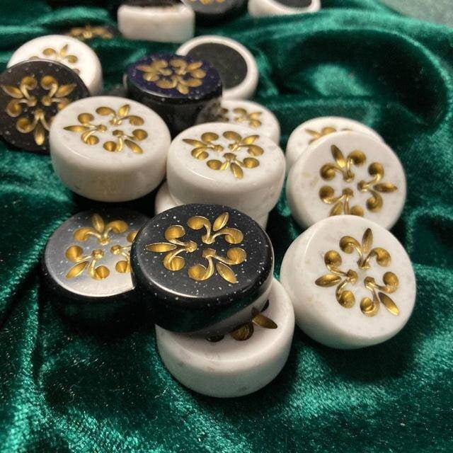 Exclusive Design Set of 27 mm Acrylic Stone Checkers