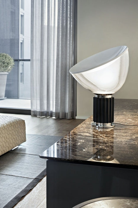 Minimalist Design Table Lamp Taccia Small
