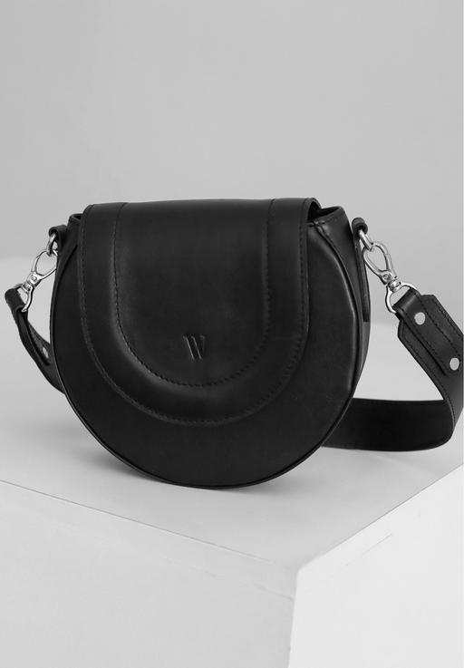 Handcrafted Women’s Leather Bag – Sophisticated Design