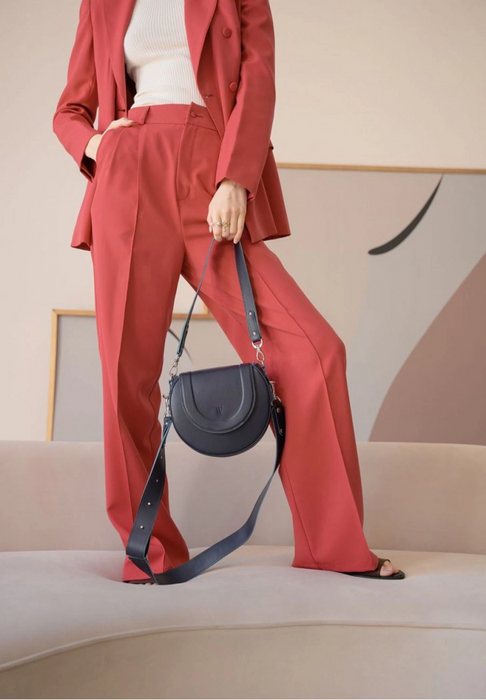 Handcrafted Women’s Leather Bag – Sophisticated Design
