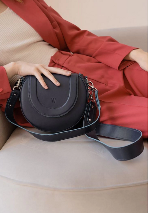 Handcrafted Women’s Leather Bag – Sophisticated Design