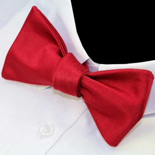 Red Silk Self-Tie Bow Tie for Classy Men - Elegant Accessories for Formal Events