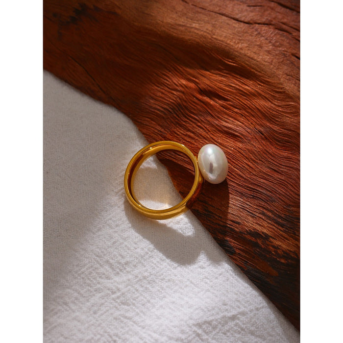 Exclusive Pearl Collection Golden Ring